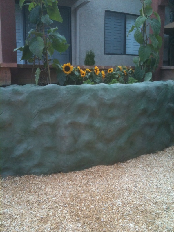 Wall at the Deck Planter was created by a direct application of Darjit